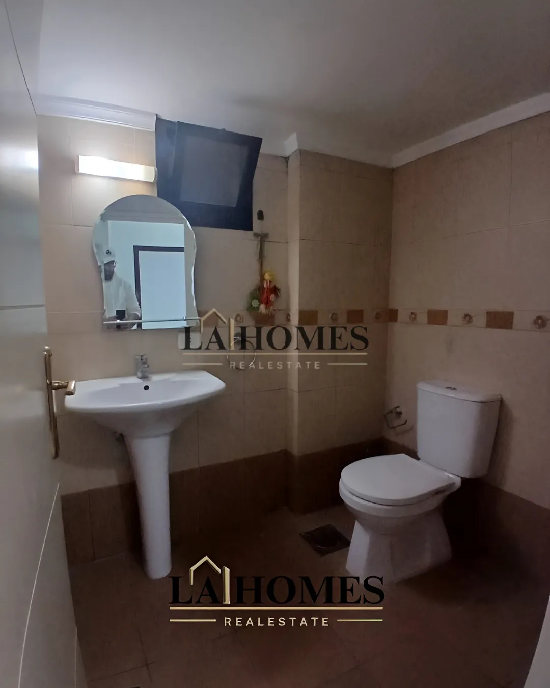 Apartment for rent in Ballouneh