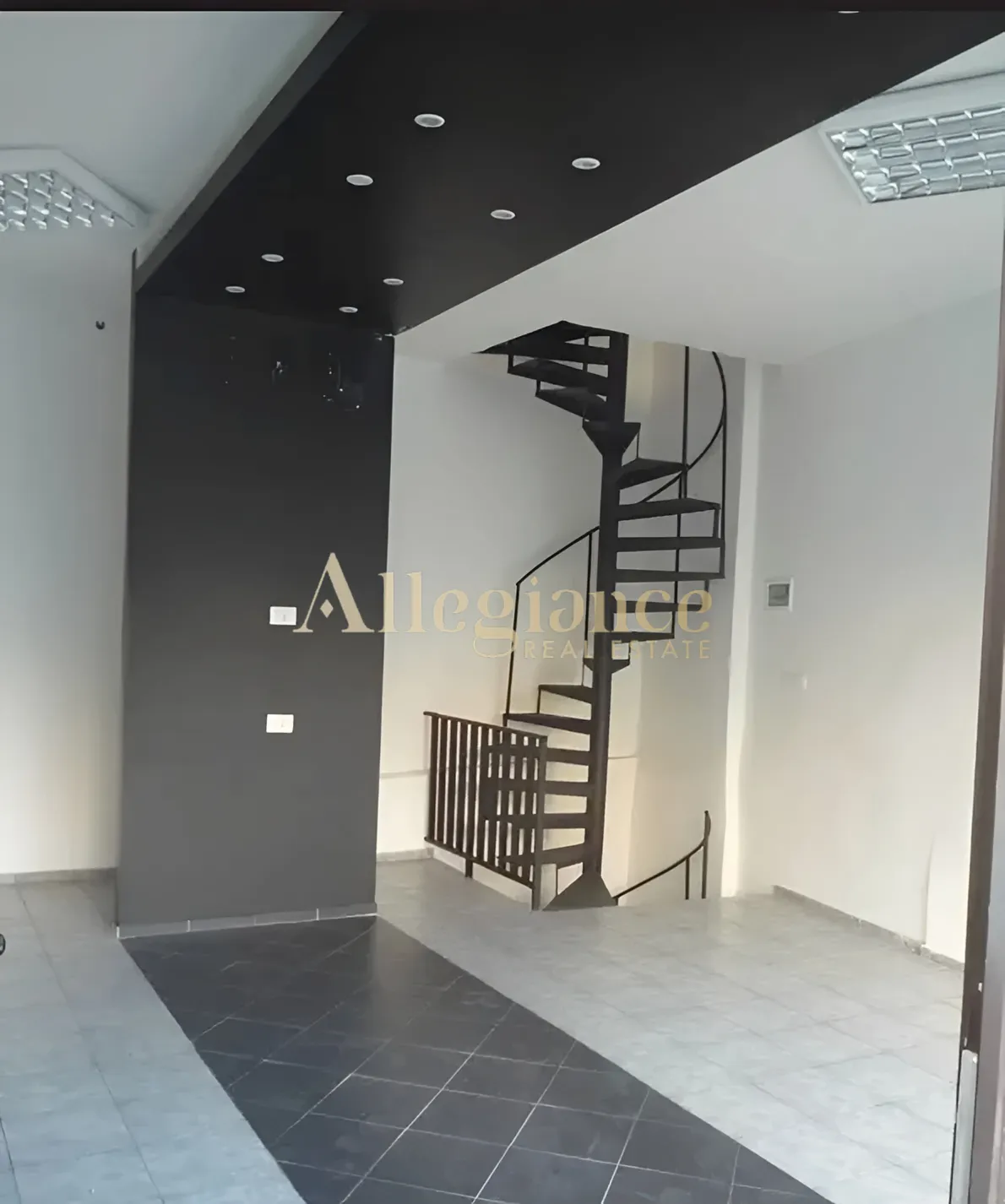 Office for rent in Jdeideh