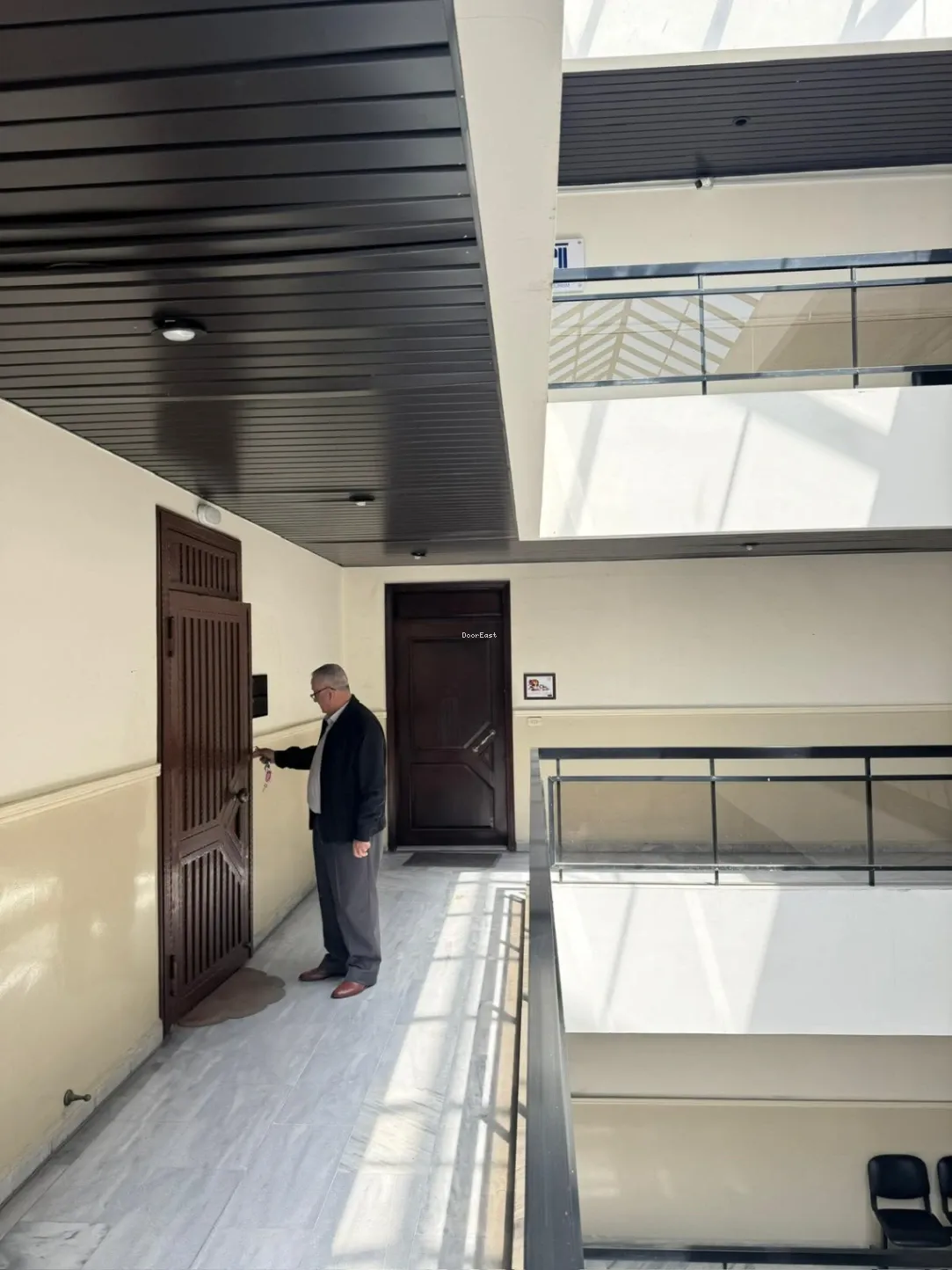 Commercial for rent in Old Saida Road، Bayrut, Lebanon