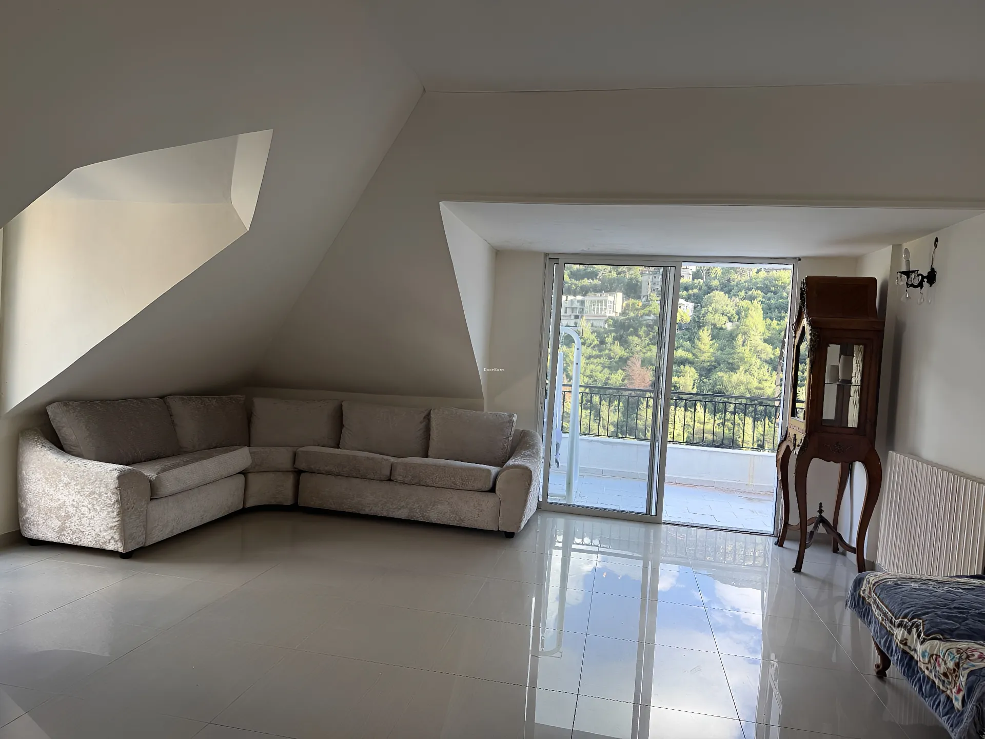 Duplex for rent in Baabdat & Sfaile