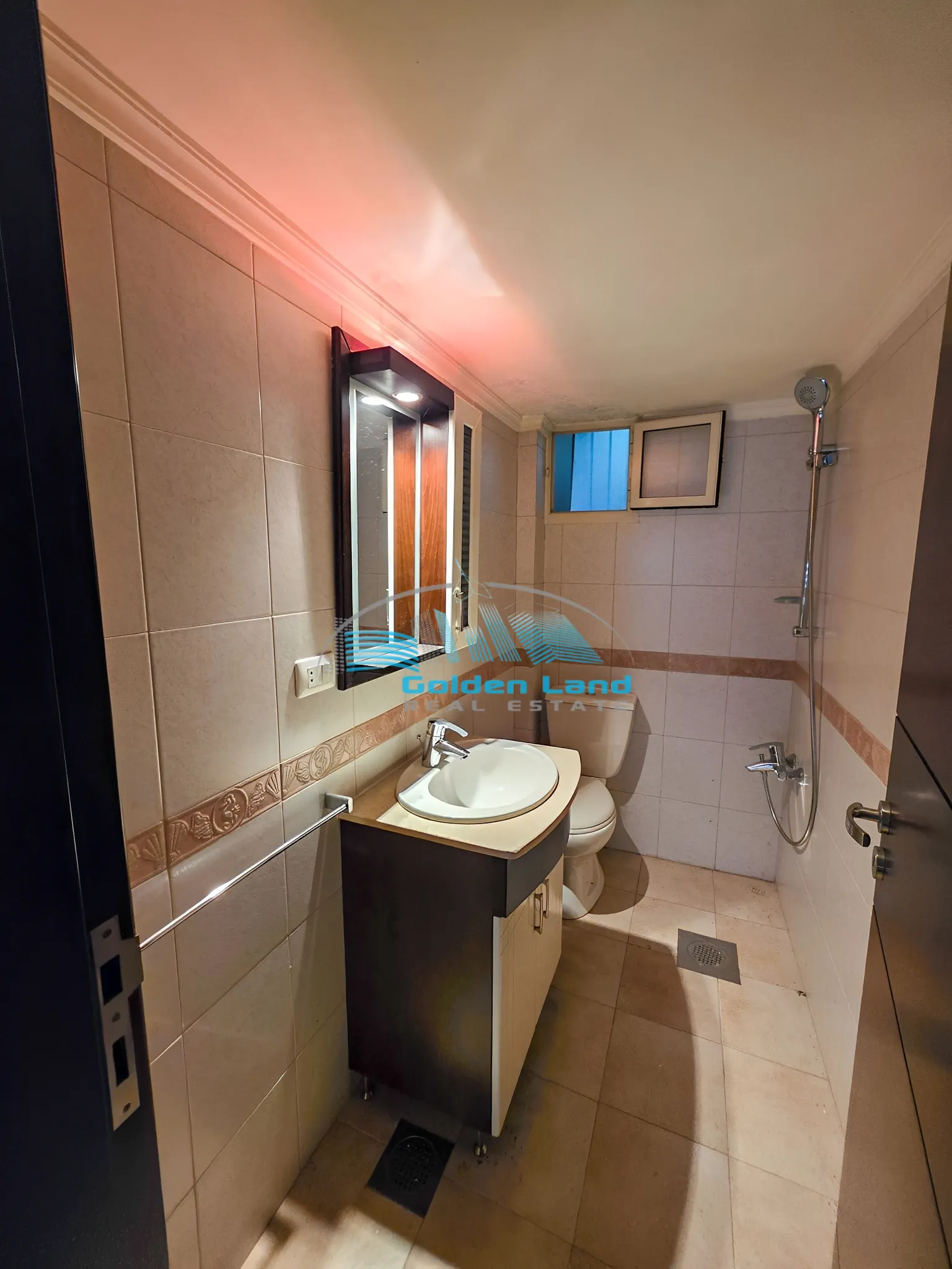 Apartment for Rent in Qornet El Hamra