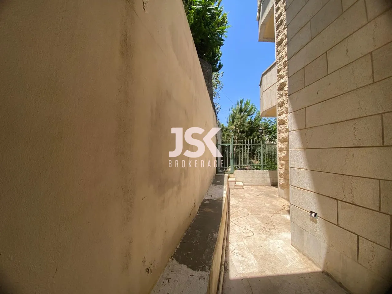 Apartment for Sale in Aley