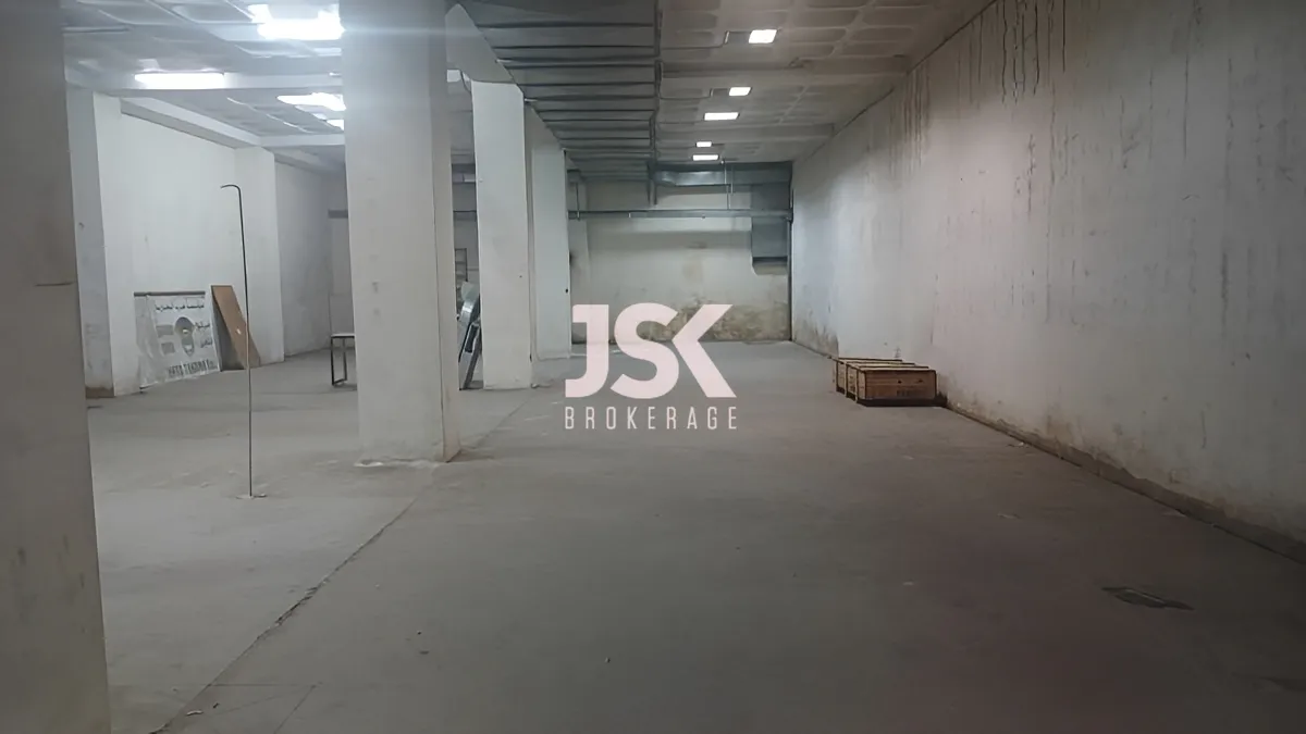 Warehouse for sale in Mar Roukoz
