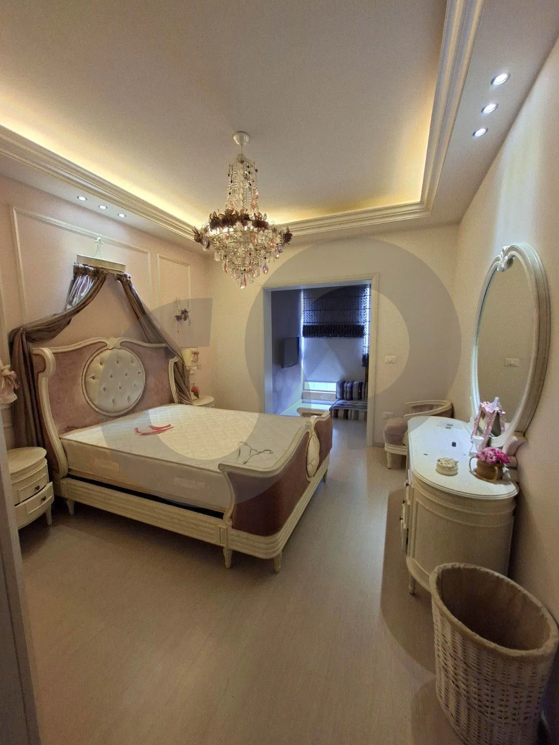 Apartment for Sale in Sanayeh
