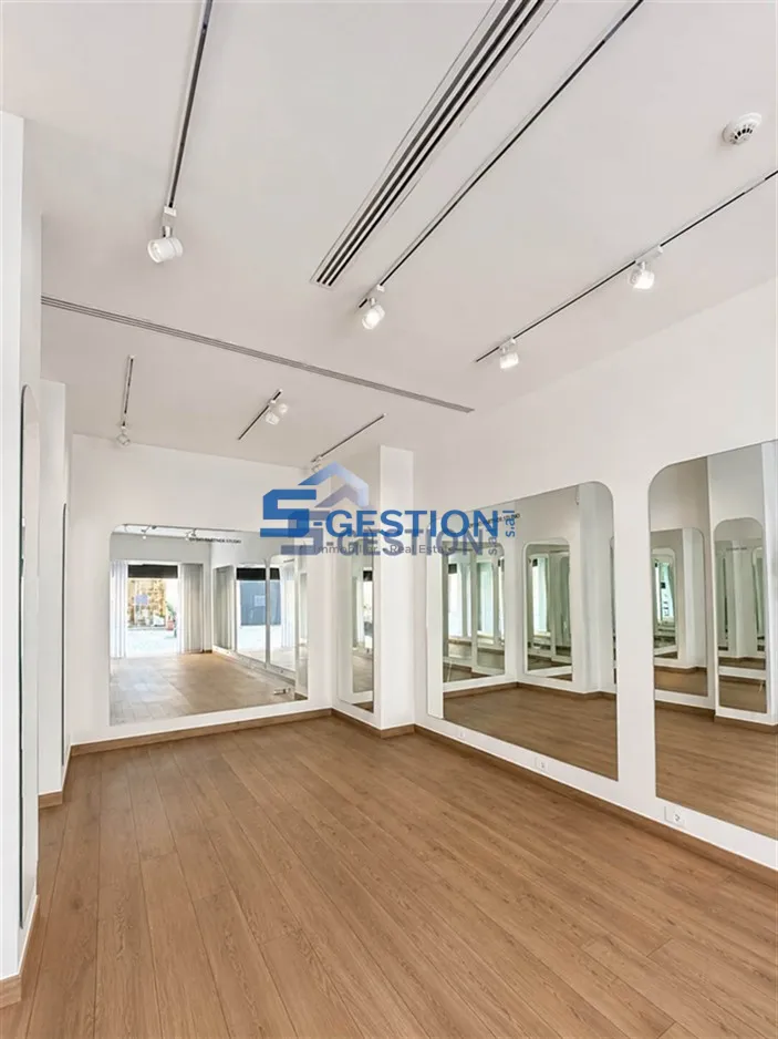 Shop for Rent in Downtown