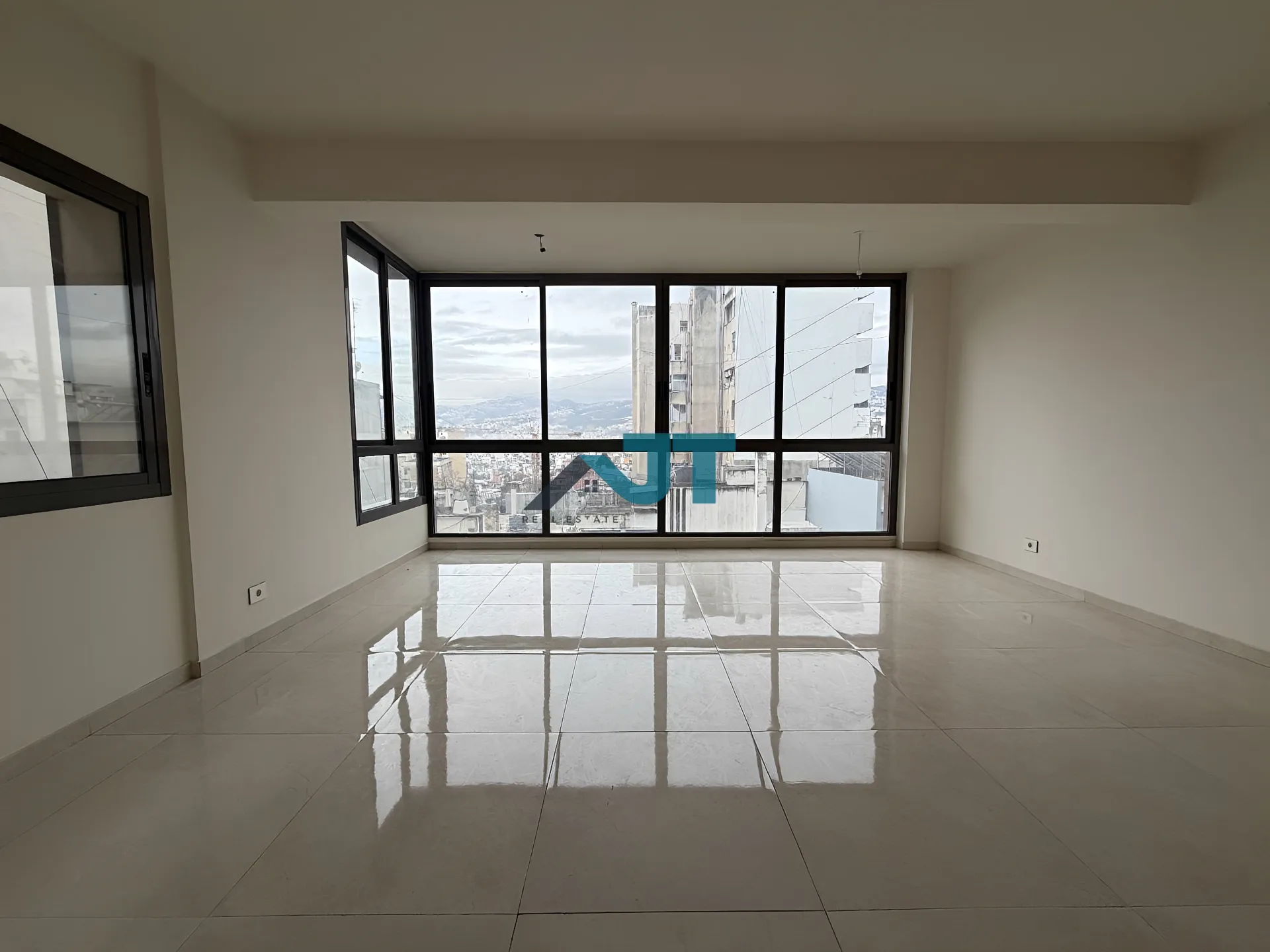 Apartment in Achrafieh, beirut, lebanon - 2 bed, 2.0 bath
