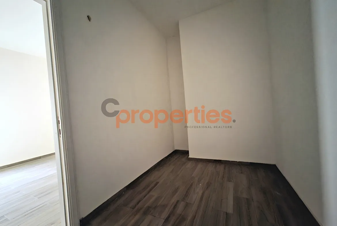 Apartment for Sale in Halat