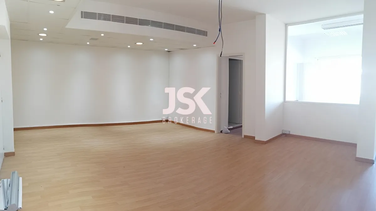 Office for rent in Achrafieh