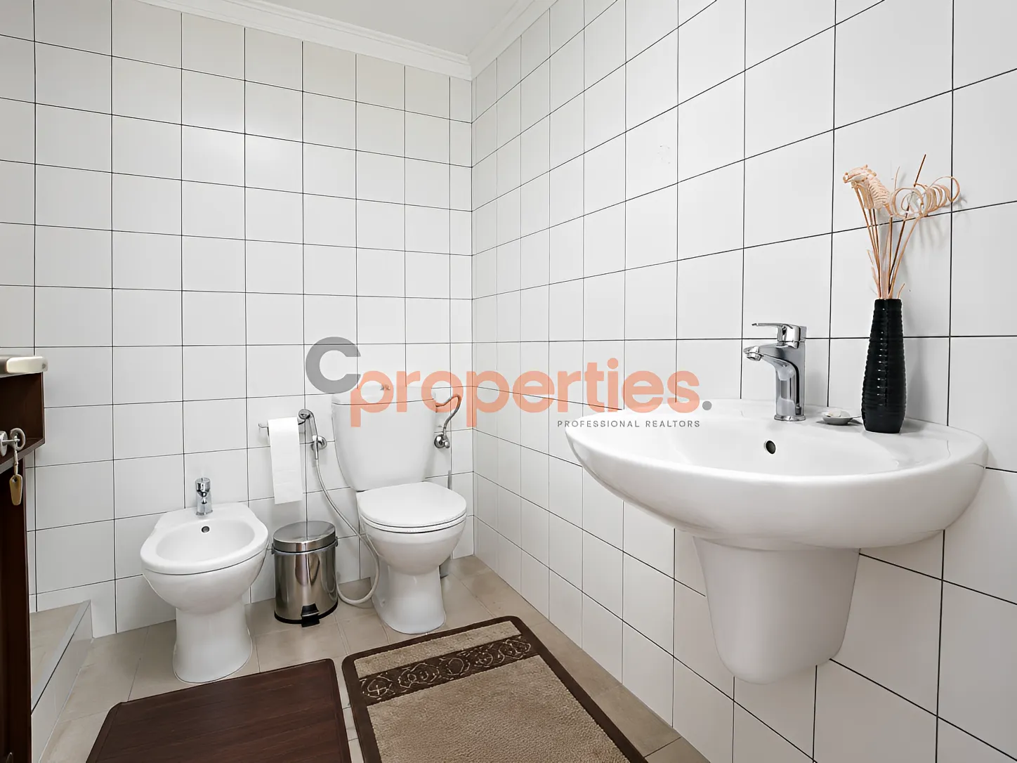 Office for Rent in Raoucheh