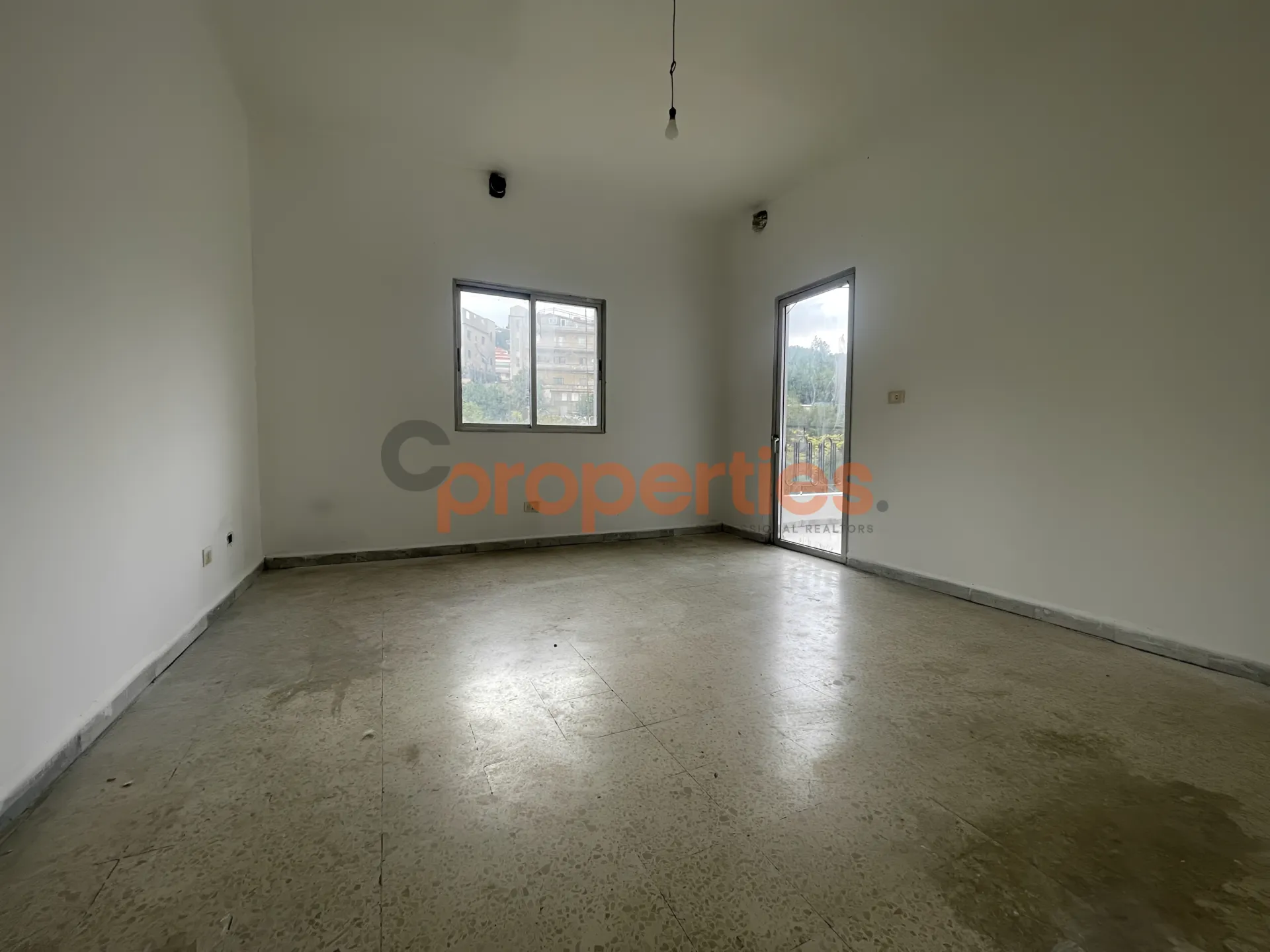 Apartment for Rent in Rayfoun