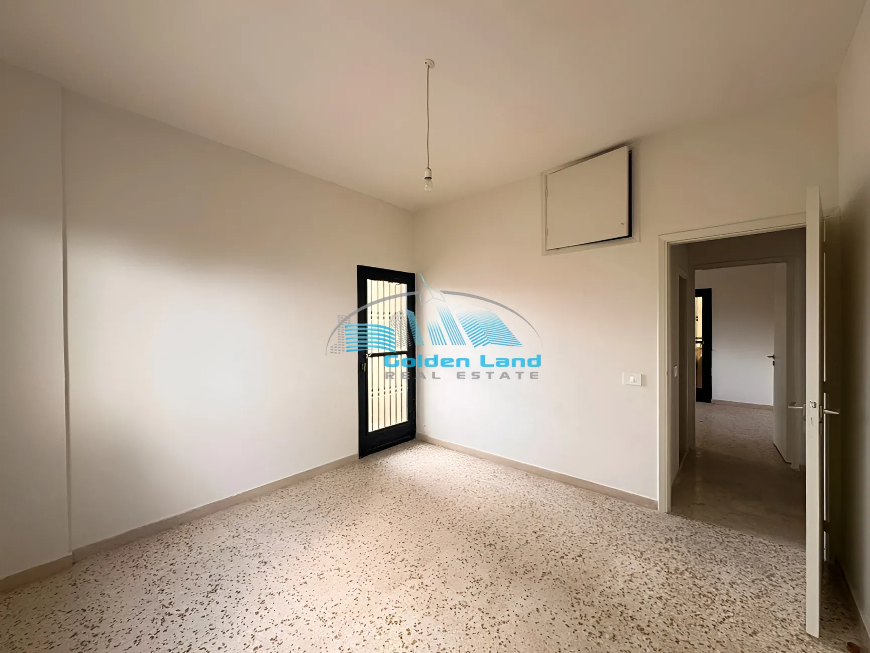 Apartment for sale in Mazraat Yachoua, Lebanon