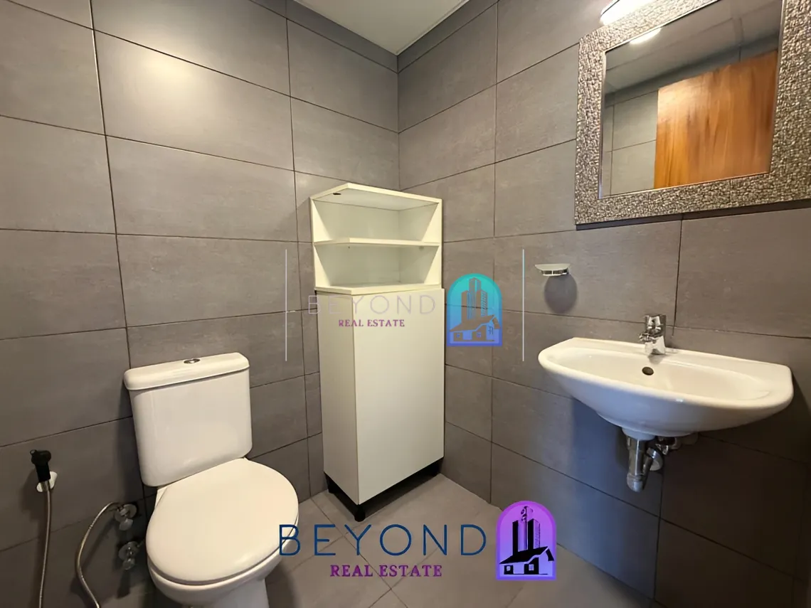 Office for rent in Ain Al Mraiseh, Beirut, Lebanon