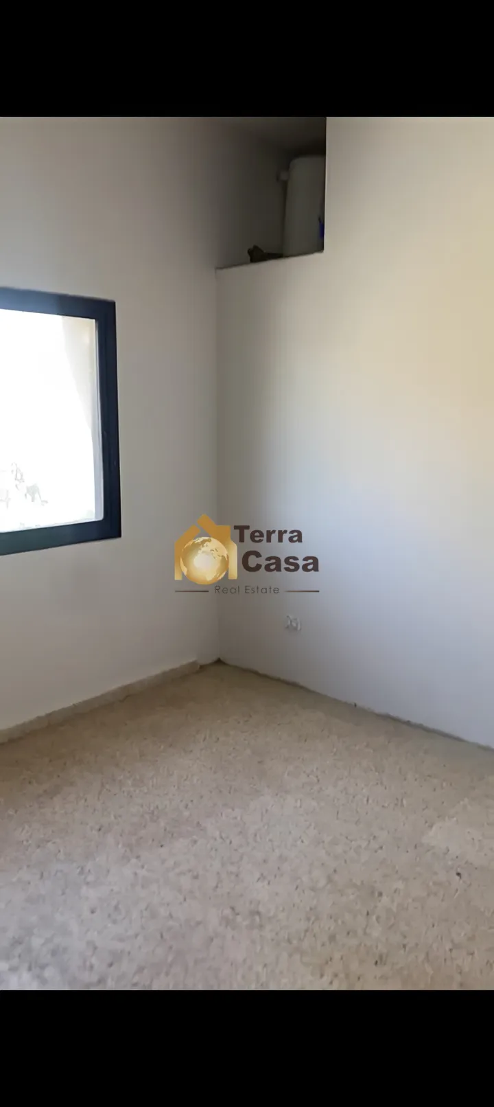 Office for Sale in Chtoura Close To The Main Road