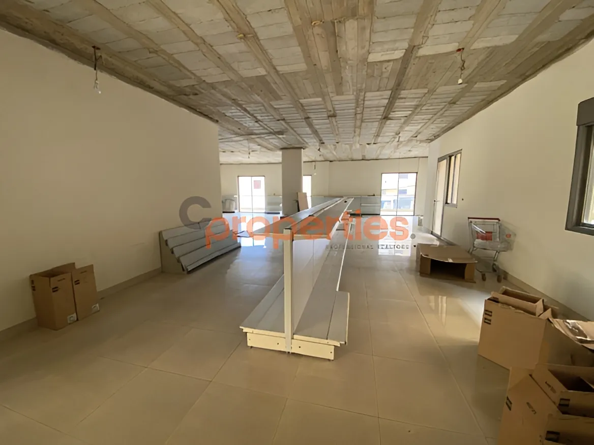 Showroom for Rent in Hazmieh