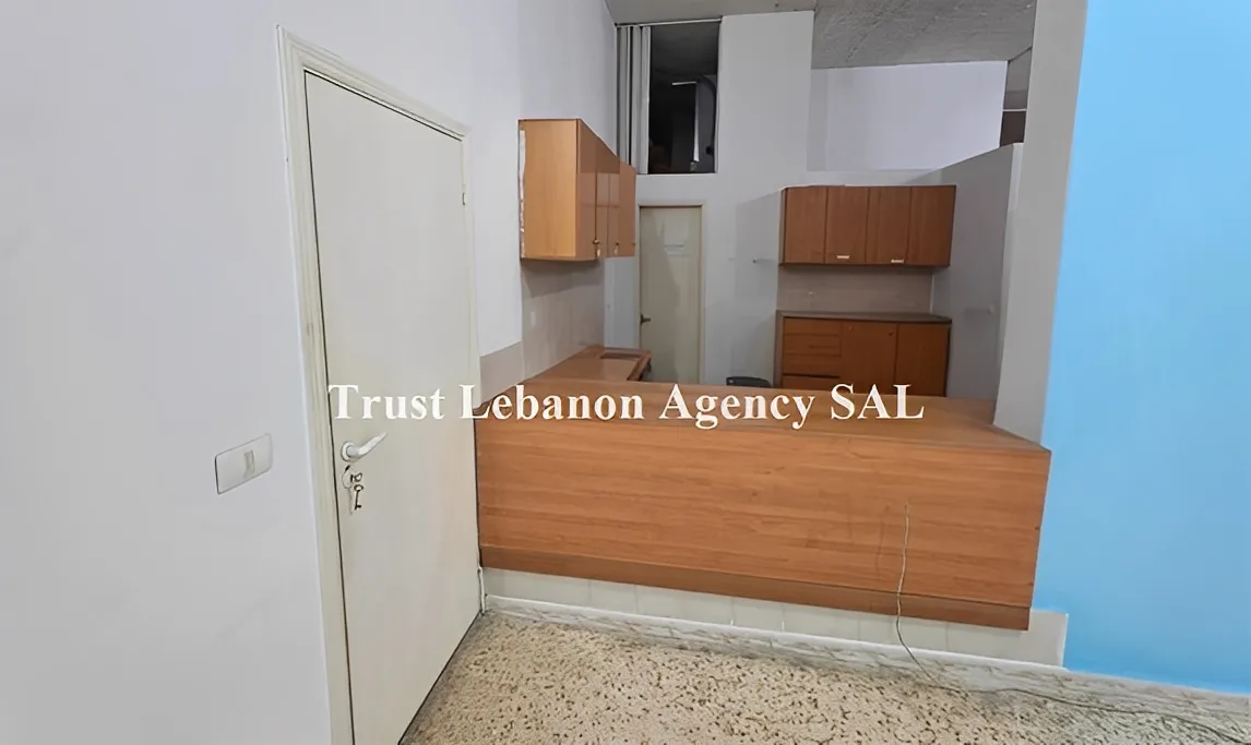 Office for rent in Baabda, Hazmieh