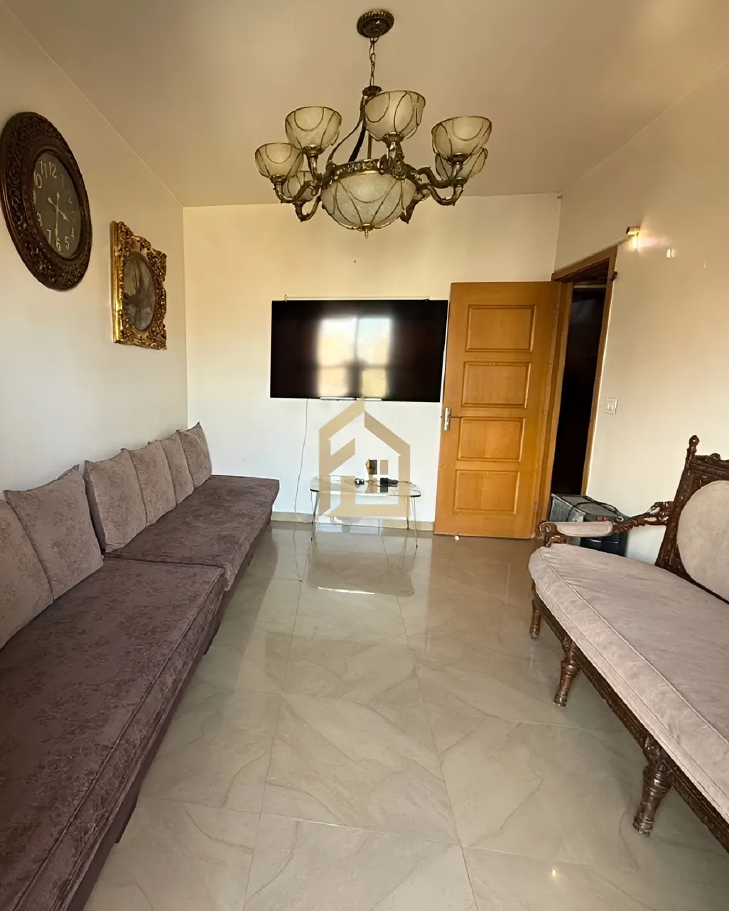 Apartment for rent in Tariq El Jdideh, Beirut, Lebanon - 2 bed, 1 bath