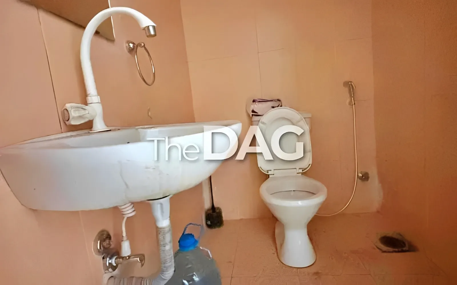 Shop for rent in Hazmieh
