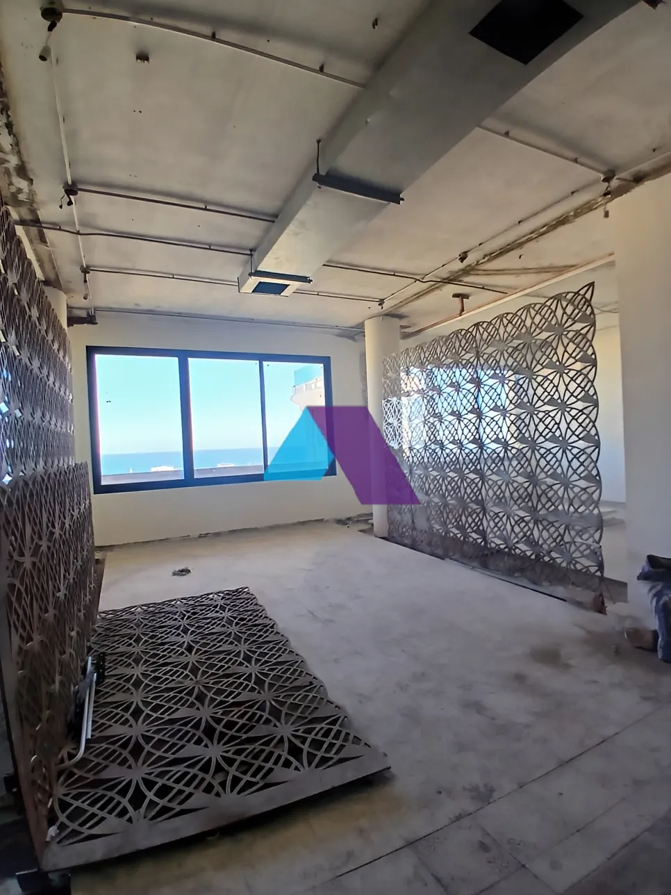 Warehouse for Sale in Dekwaneh