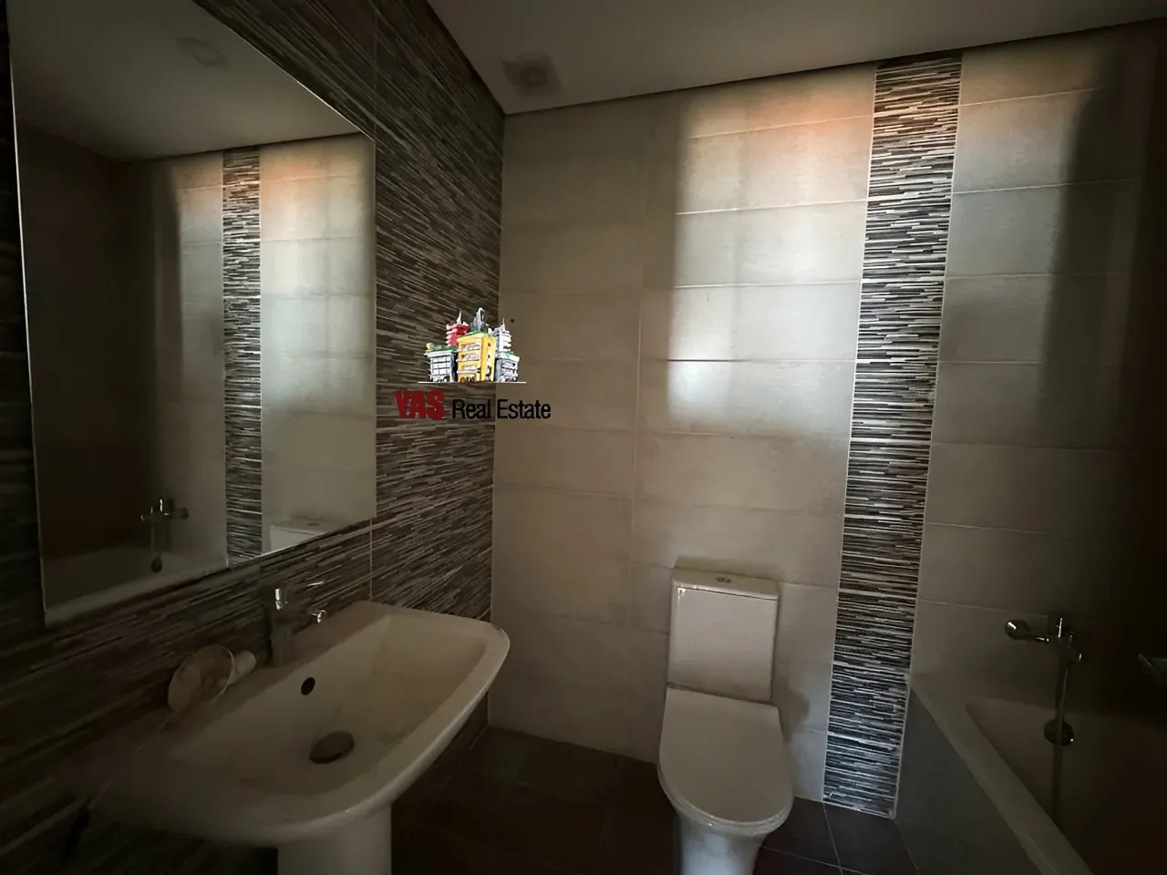Apartment for Sale in Ballouneh