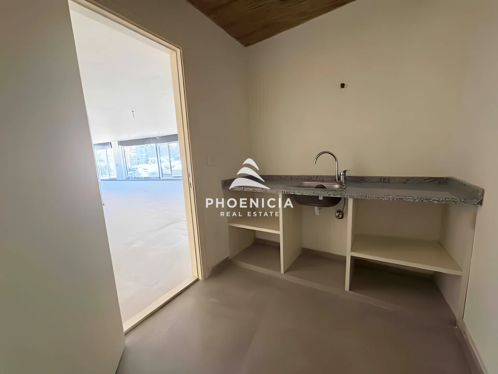 Shop for rent in Habboub
