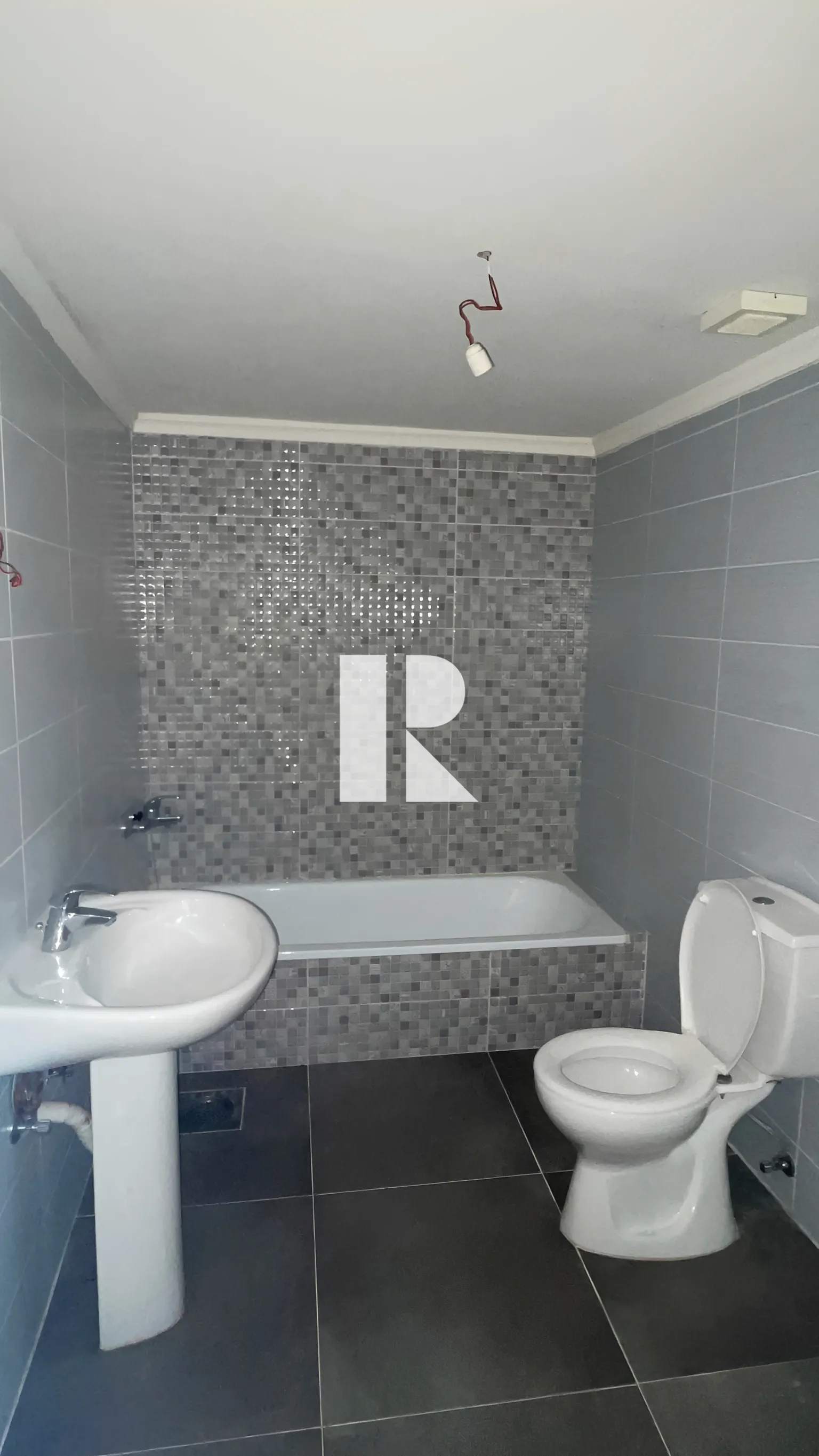 Apartment for sale in Halat