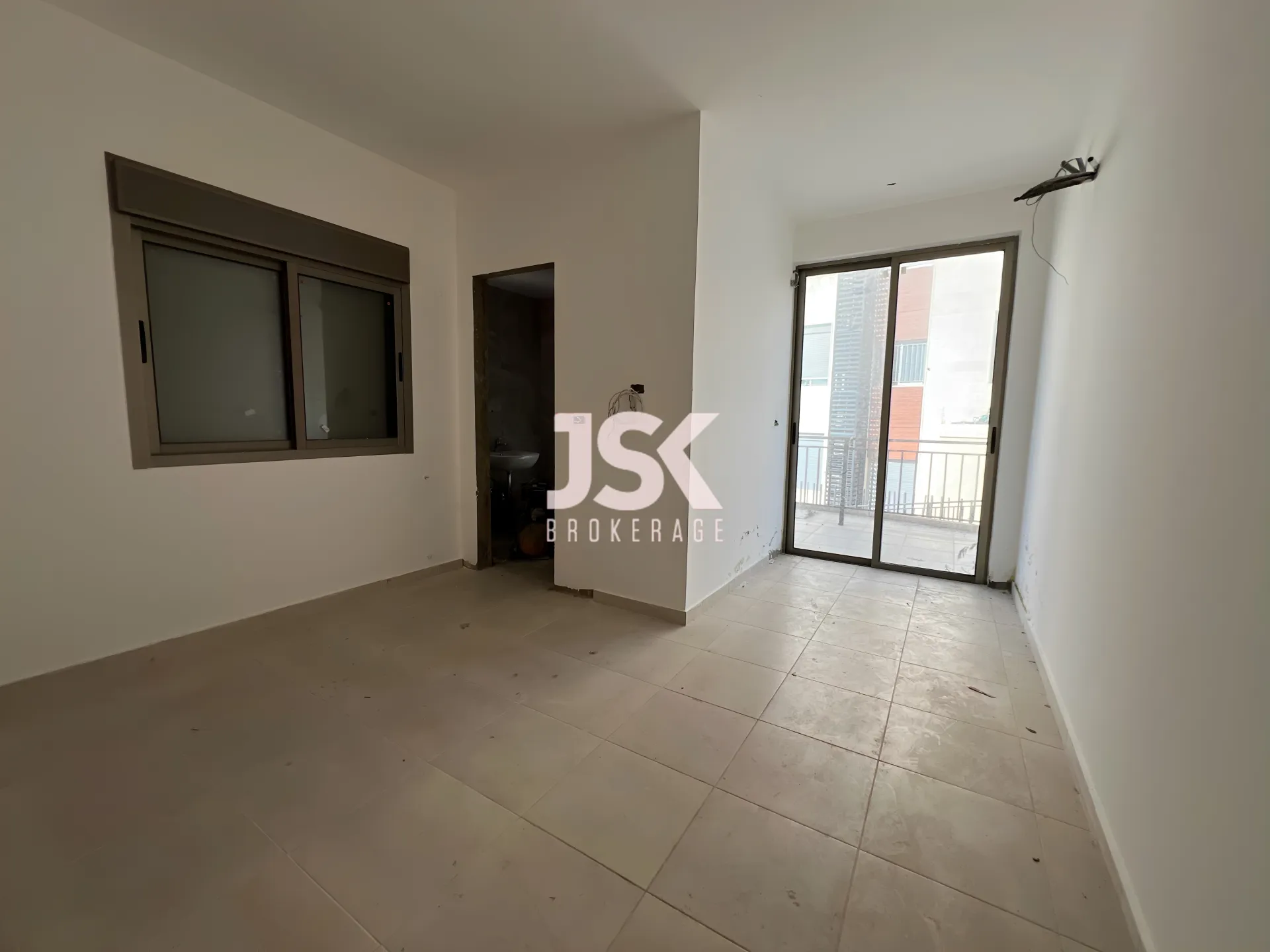 Apartment for Sale in Blat - 3 bed, 4 bath