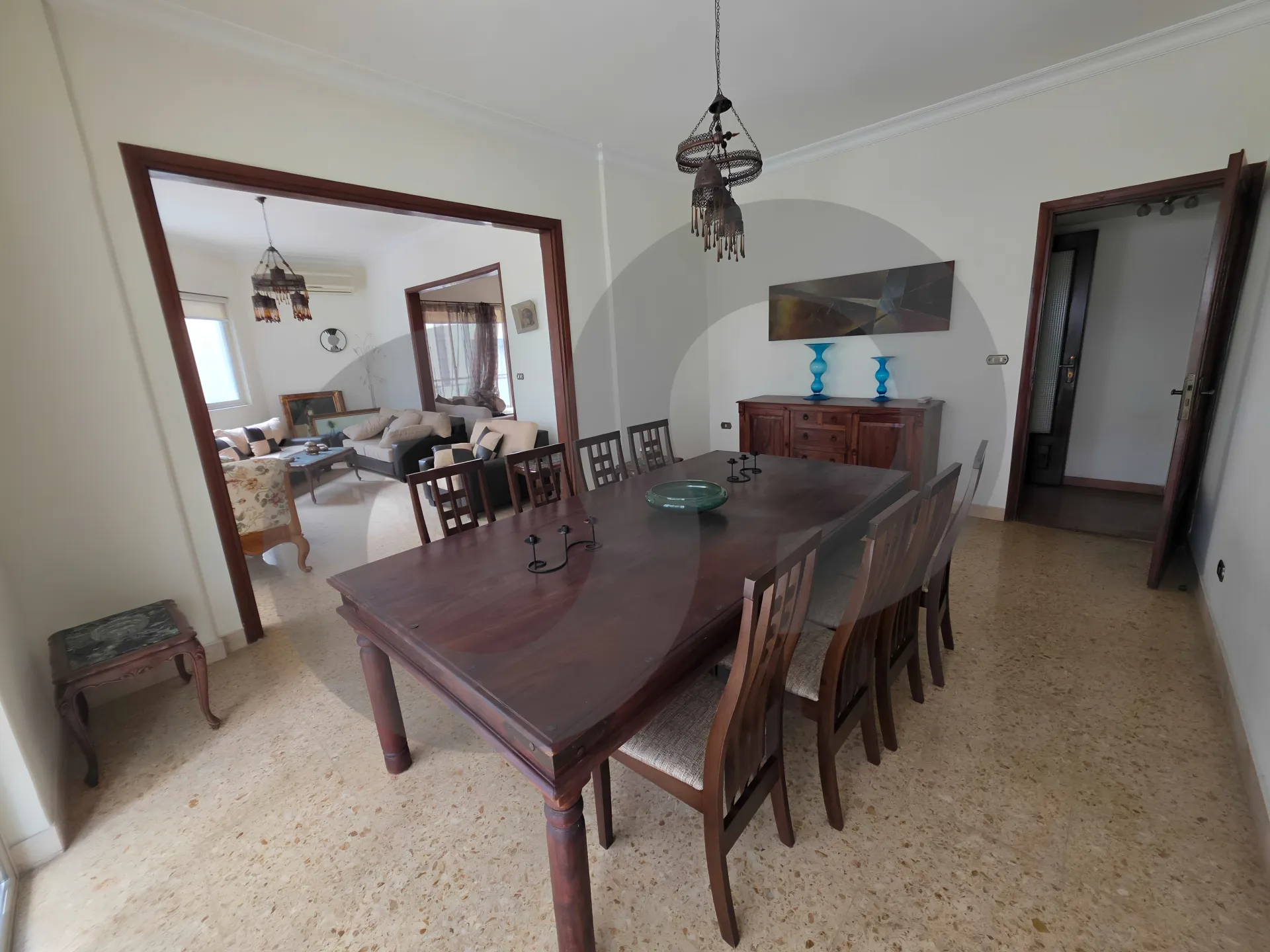 Building for Sale in Kraytem