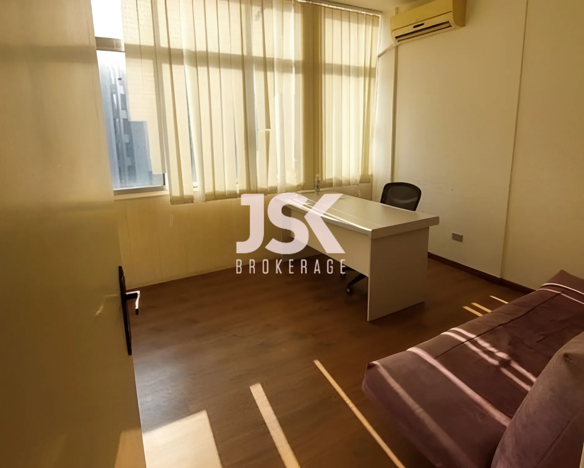 Office for rent in Dekwaneh
