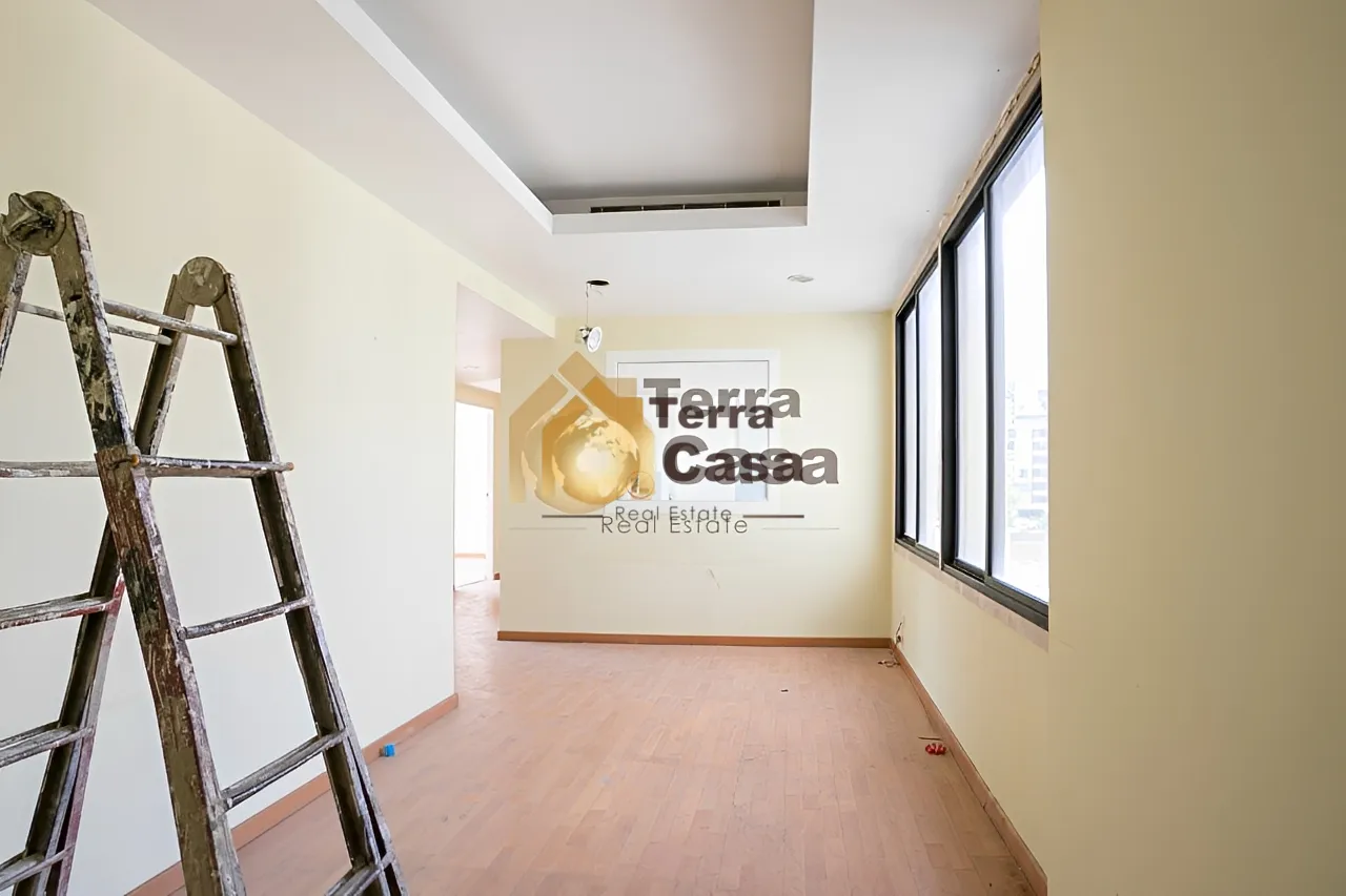 Office for sale in Achrafieh