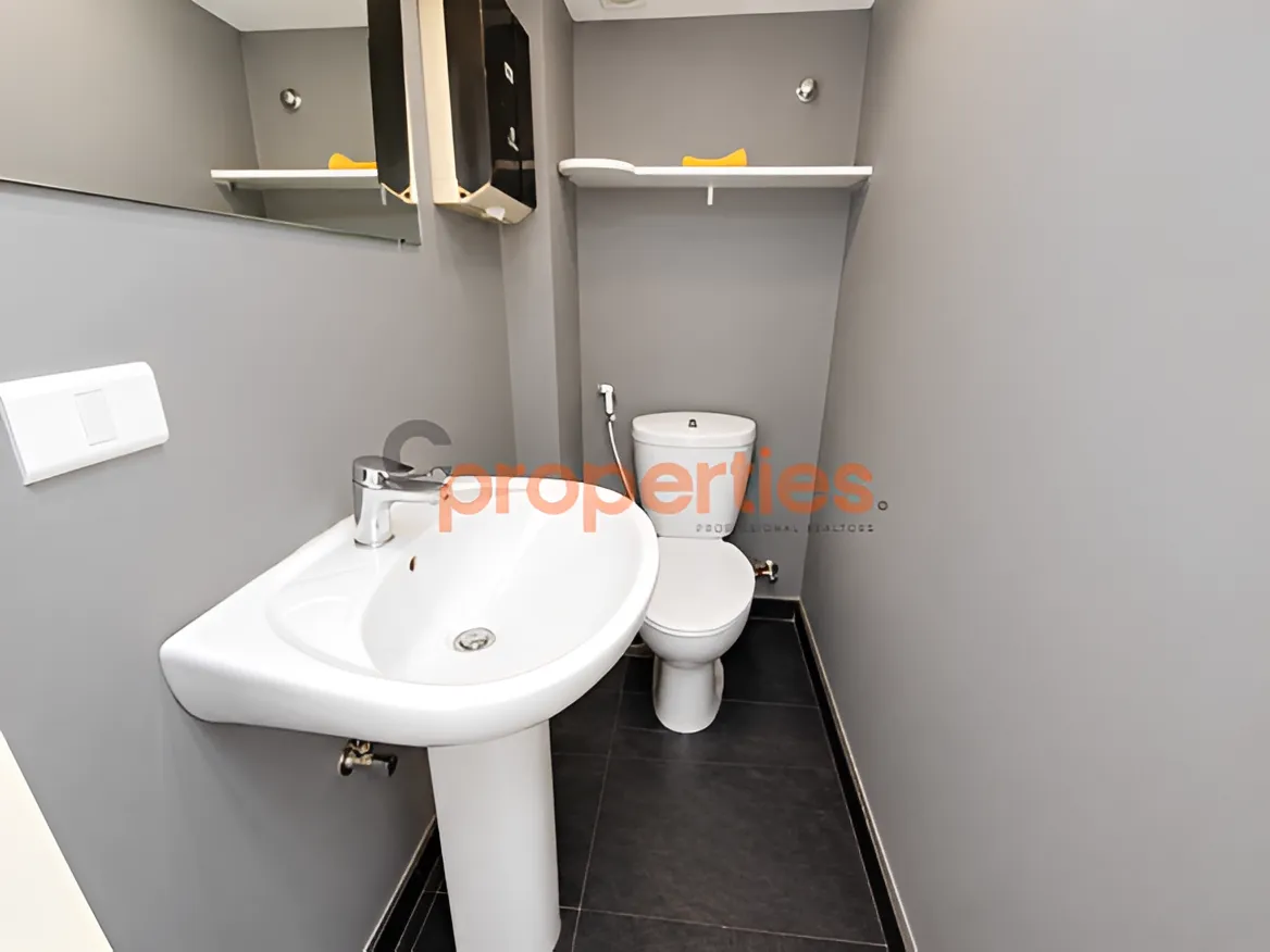 Office for Rent in Zalqa