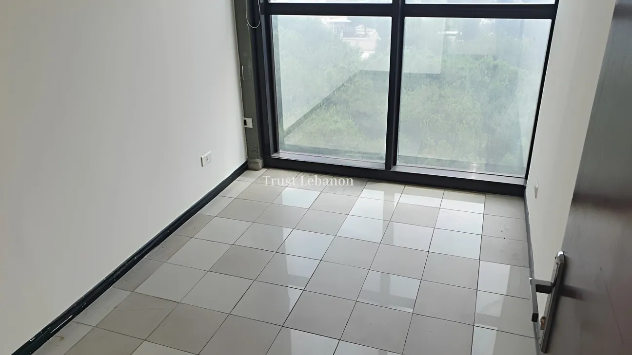 Office for rent in Sin El Fil, Lebanon