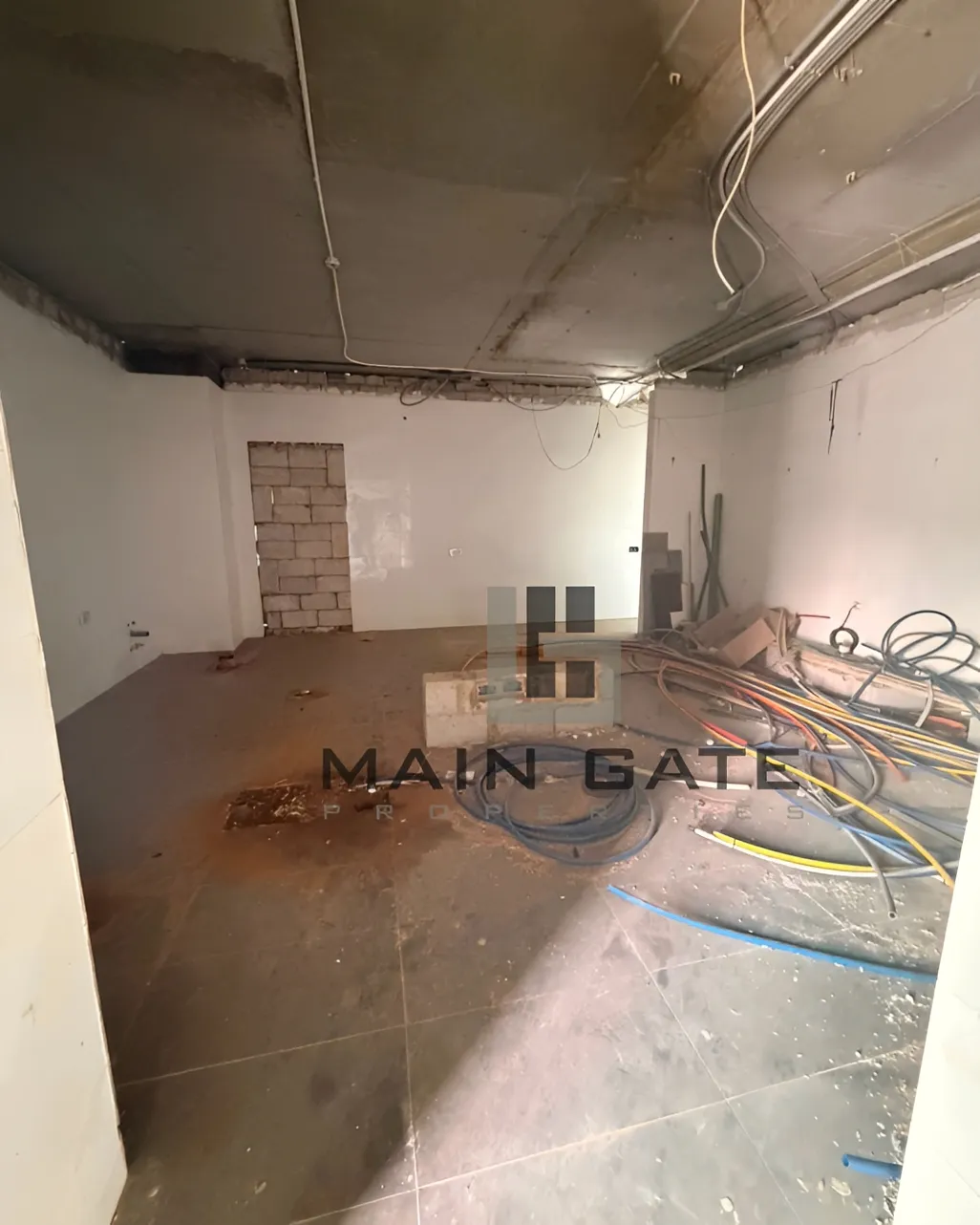 Office for rent in Dbayeh, Lebanon