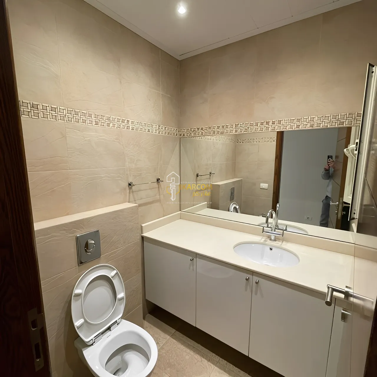 Apartment for Sale in Achrafieh - 4 bed, 3 bath