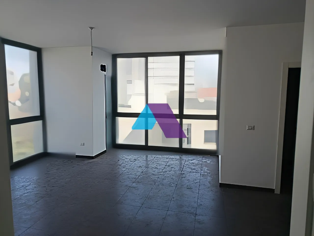 Office for Sale in Ain El Remmaneh