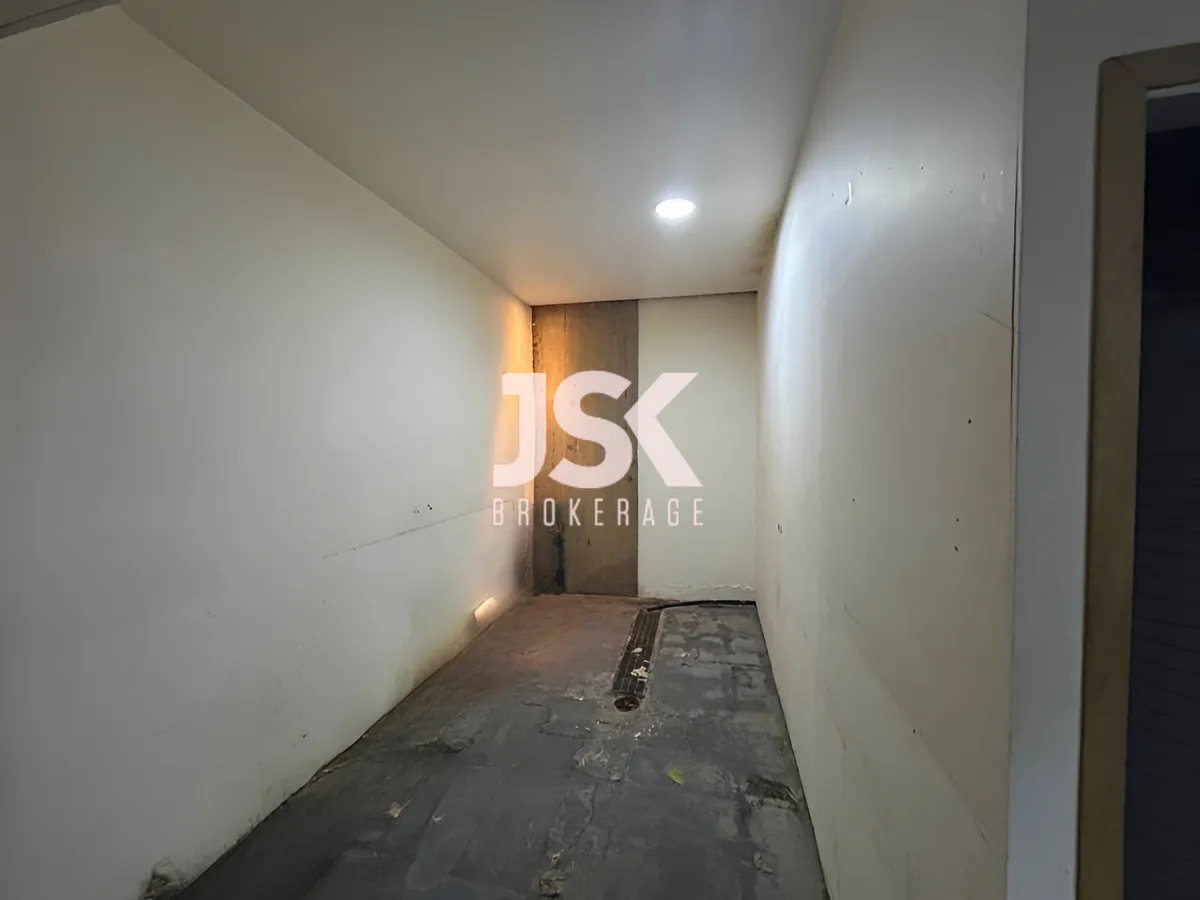 Shop for rent in Verdun