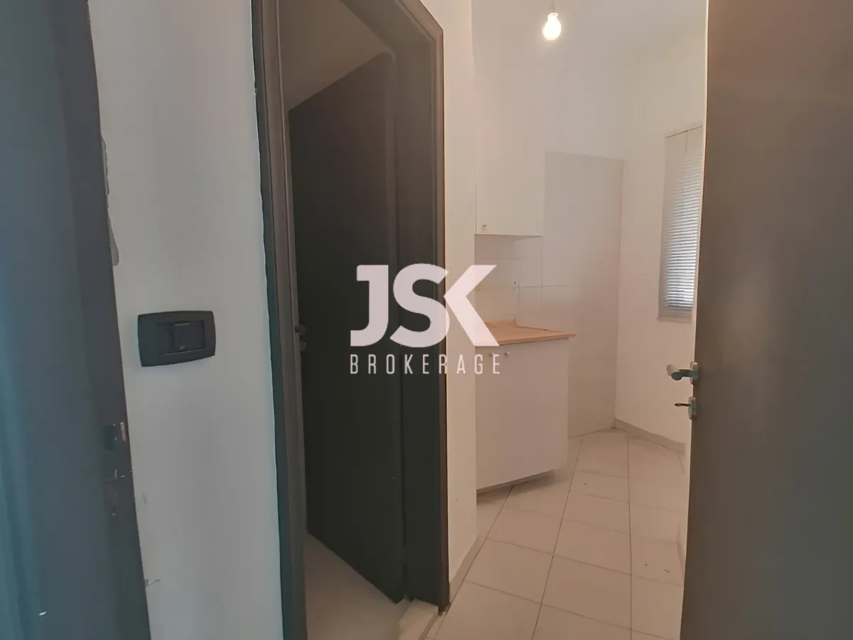 Office for rent in Baouchriyeh