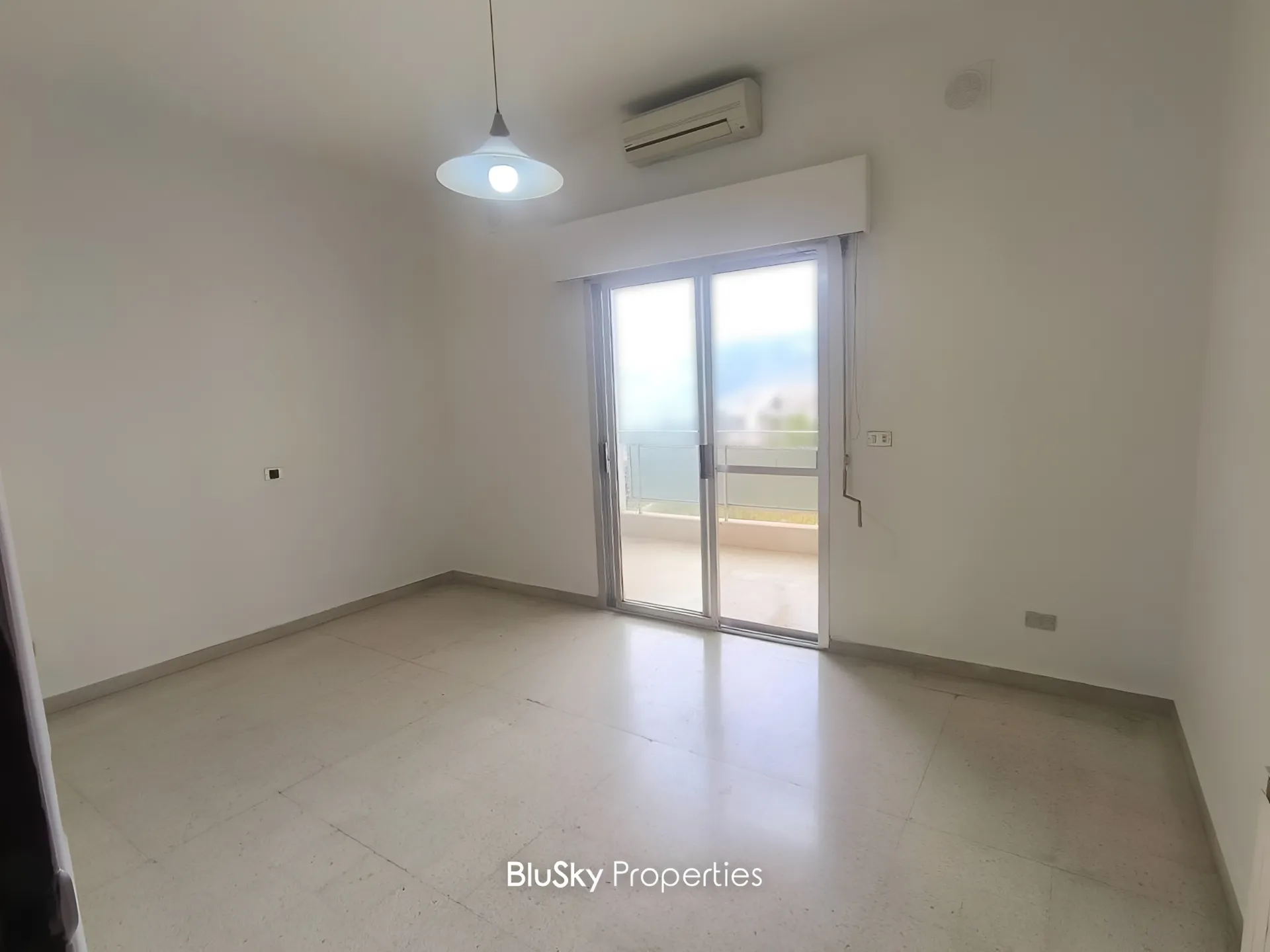 Apartment for sale in Mazraat yachoua, lebanon