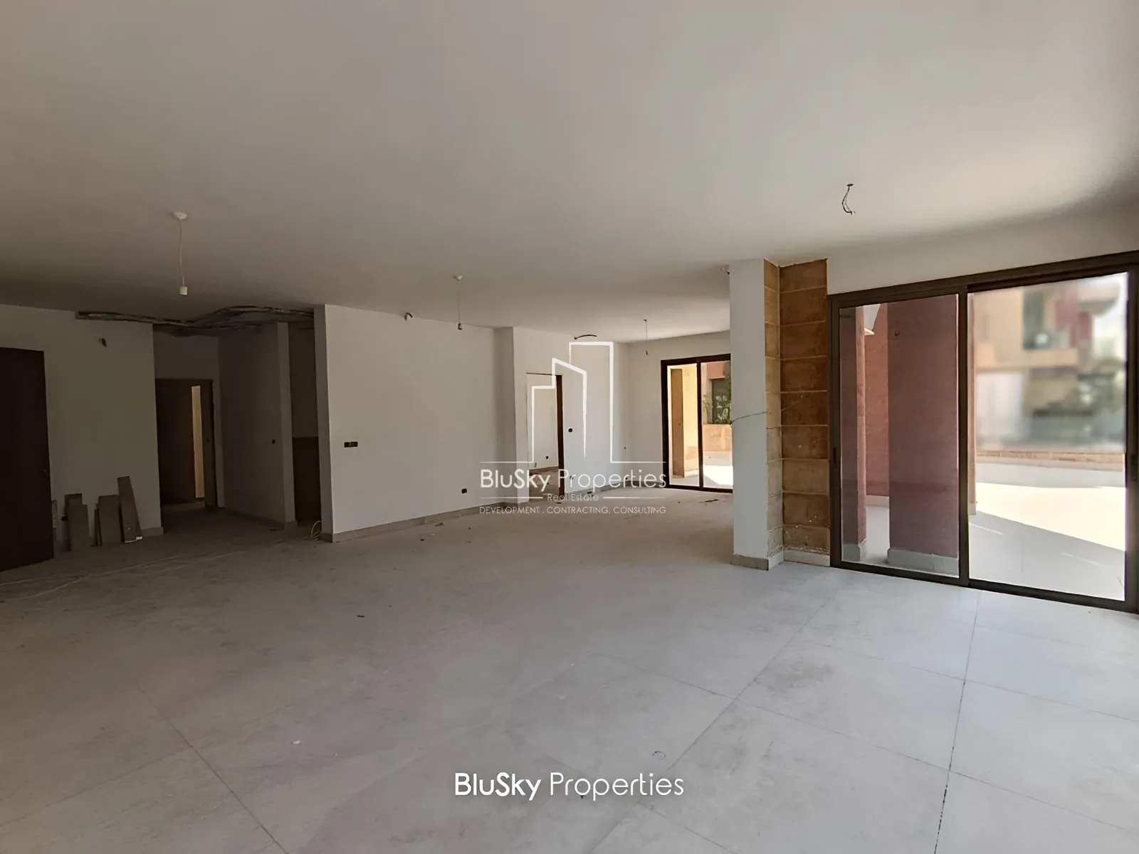 Apartment for Sale in Kfarhbeb - 3 bed, 4 bath