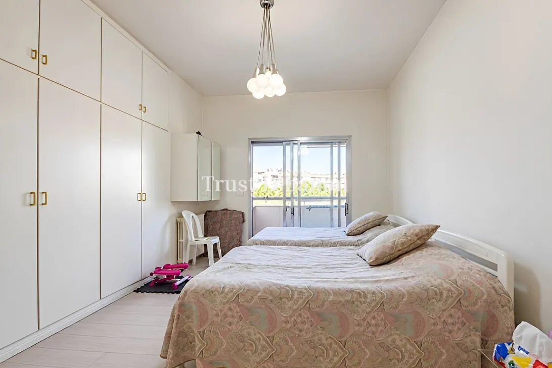 Apartment for sale in Horch Tabet