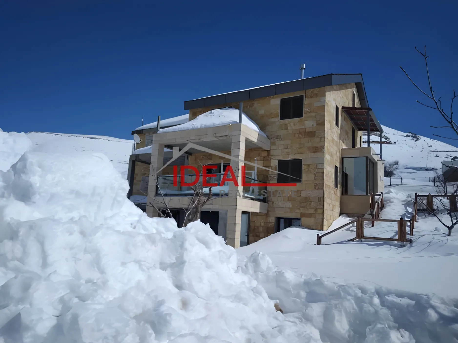 Villa for Sale in Faraiya, Lebanon - 3 bed, 4 bath