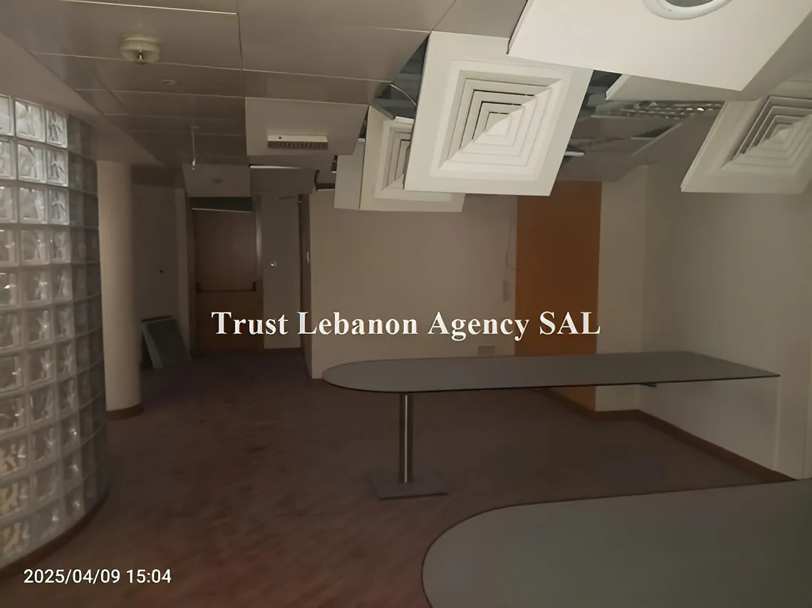 Office for rent in Beirut, Mina El Hosn