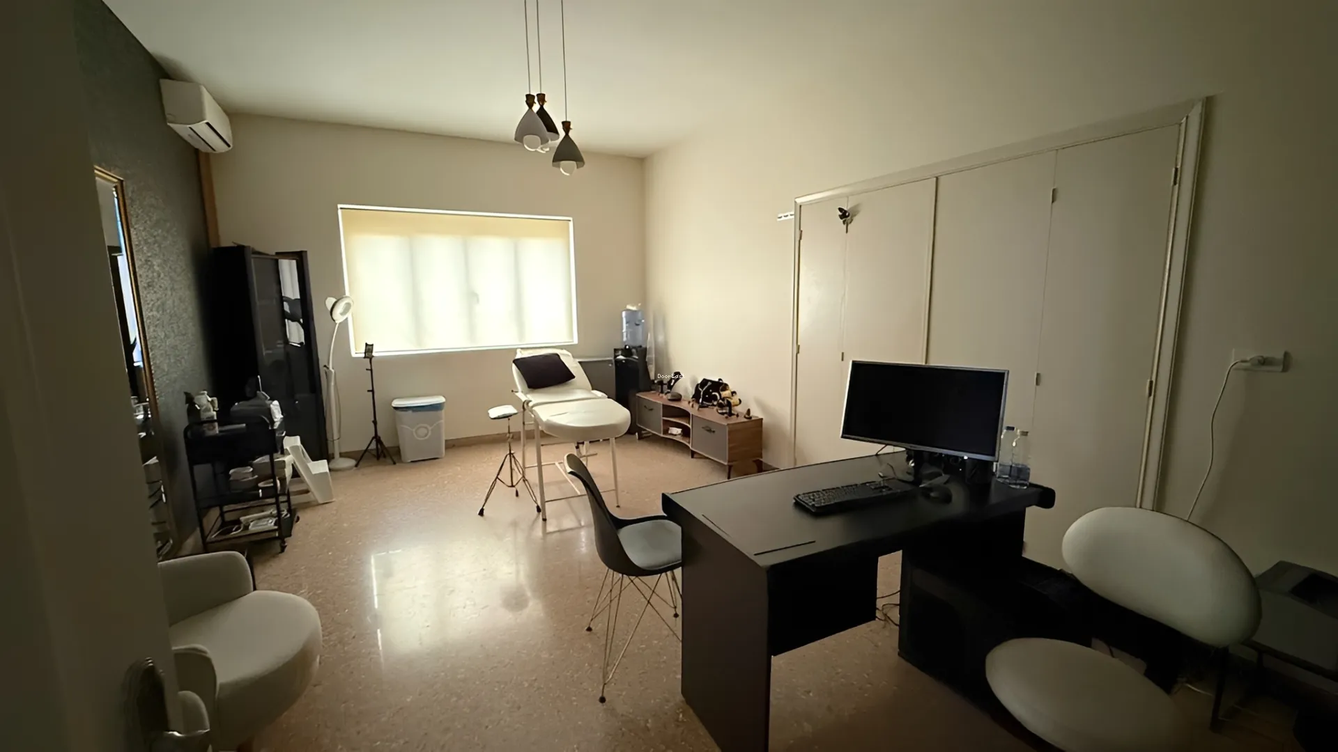 Office for rent in Remeil
