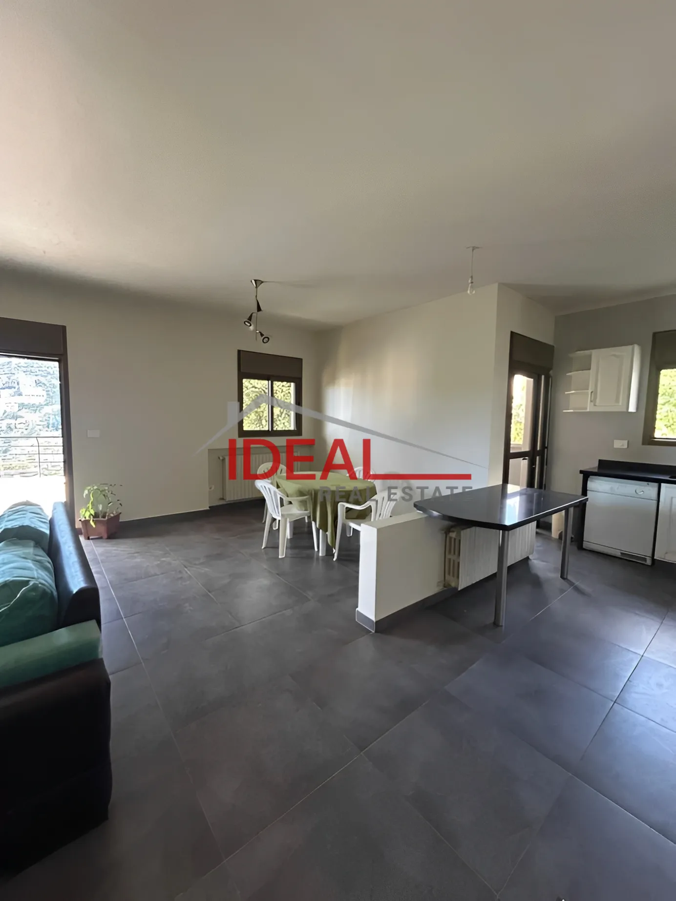 Apartment for Rent in Aachqout, Lebanon - 3 bed, 3 bath