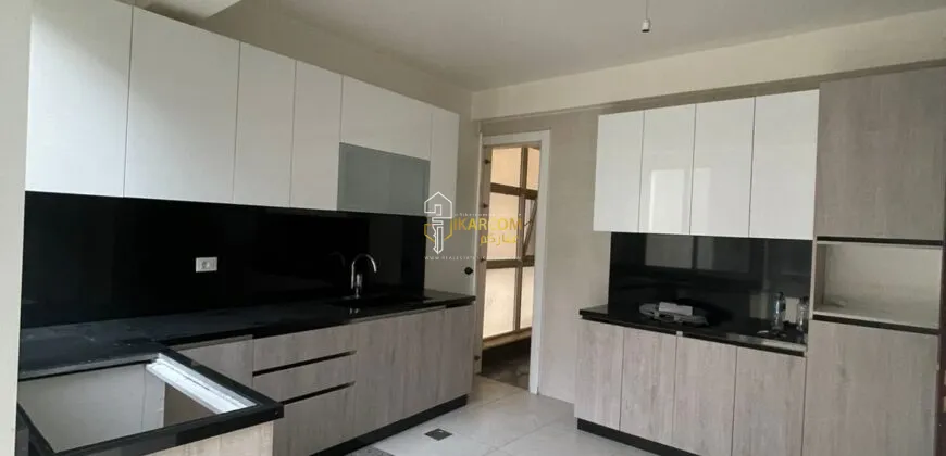 Apartment for sale in Ras Al Naba'a, Beirut, Lebanon