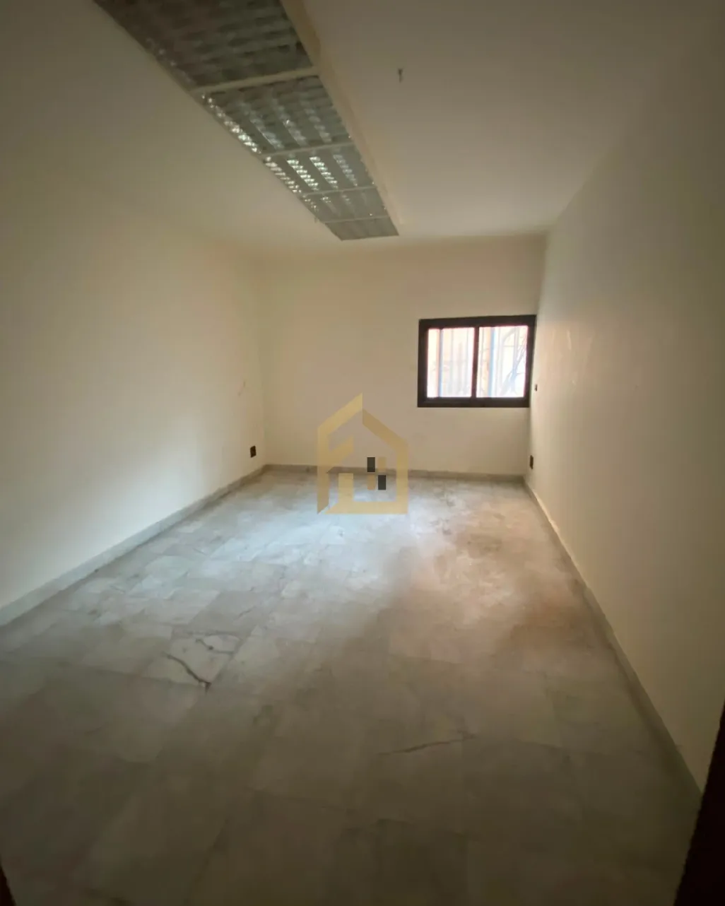 Office for rent in Bir Hasan, Lebanon