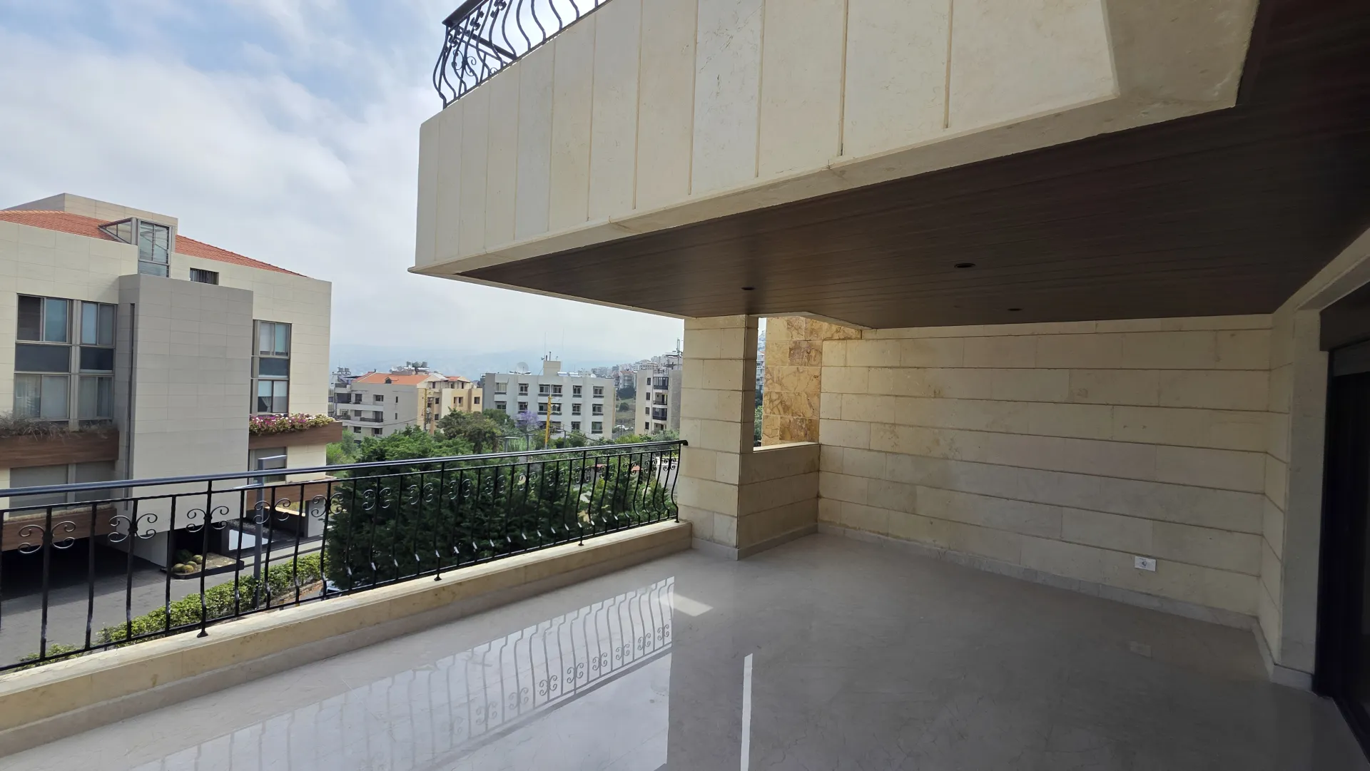 Apartment for Sale in Mtaileb