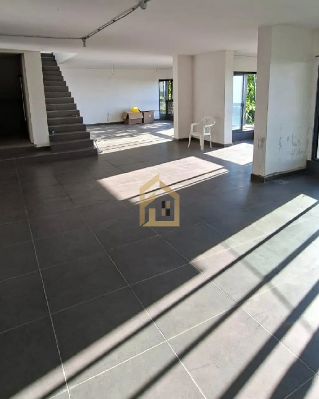 Showroom for sale in Broummana, Lebanon