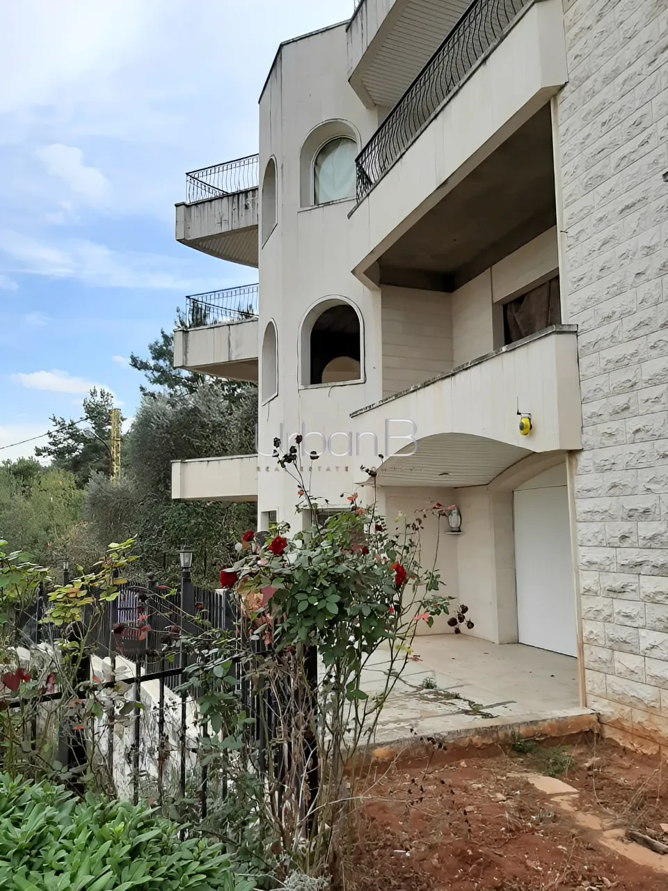 Villa for sale in Ain aalaq, lebanon - 6 bed, 8.5 bath