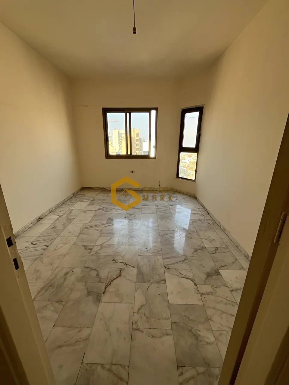 Apartment for Sale in Zarif, Bayrut