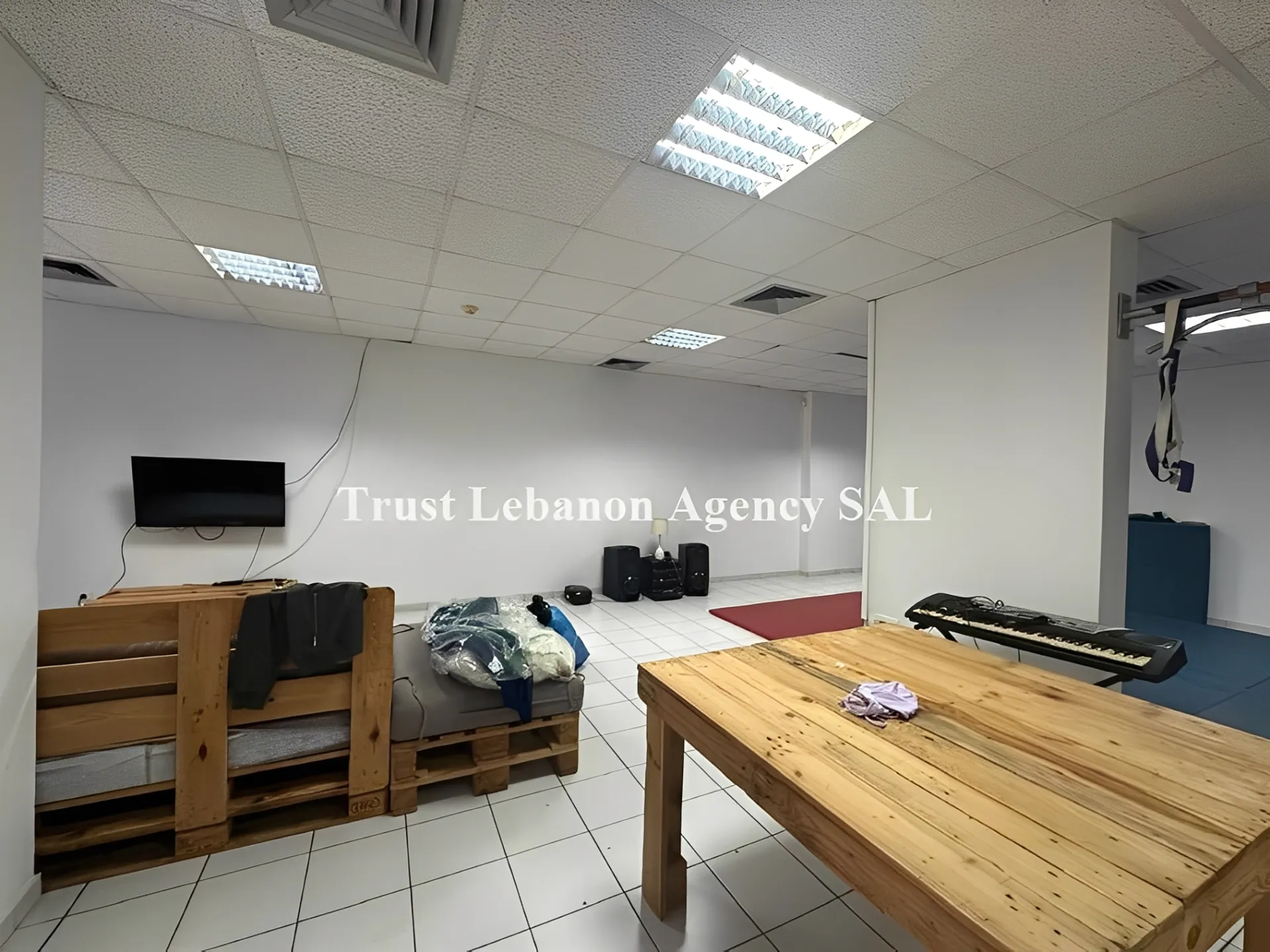 Office for rent in Metn, Beit El Chaar